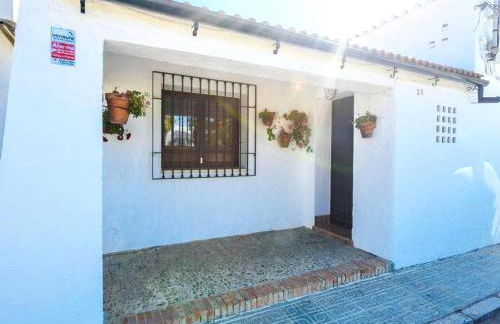 Studio in Spain with Private Pool and Garden - Foto 10