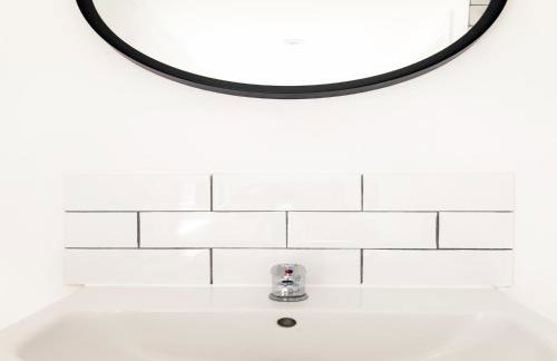 Pass the Keys 19th Century Barn with Free Parking - Foto 18