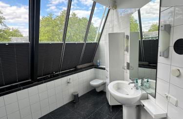 Design-Ferienhaus mit Garten, Kino & 5 Schlafzimmern - Foto 24