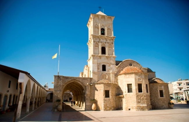 2 bed Apartment Overlooking Pool - Oroklini - Foto 24