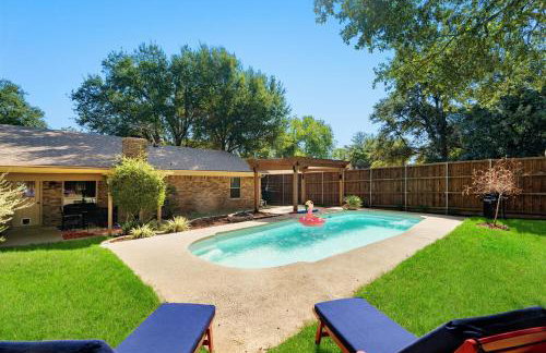 DFW 3BR Luxury Family Escape with Pool and Game Room - Foto 48