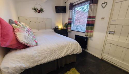 The Old Laundry, Prestatyn, North Wales - a unique little dog-friendly space, a 5 min walk to beach & town! - Foto 1