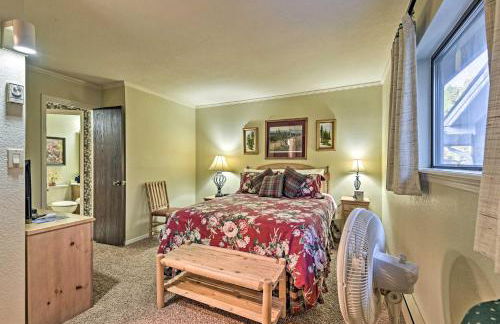 Red River Townhome with Balcony and Mtn Views! - Foto 13