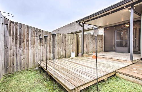 Dreamy Prairieville Townhome with Deck and Yard! - Foto 23