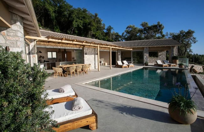 Villa Elysium Parga Luxury Detached Property in Private Grounds - Photo 13