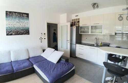 Theos atelier SELF CHECK IN APARTMENT w Free Private Parking - Foto 2