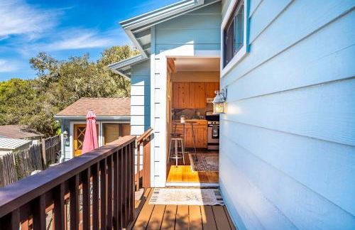 Quaint Carmel - Bungalow Close to Beach - Photo 10