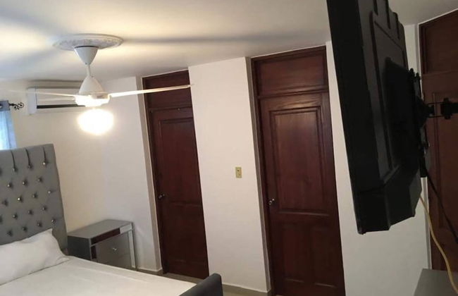 Total New!! Exclusive!! Apt At Paradise V . - Foto 2