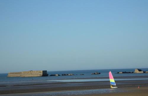 Gîtes "Plage" ou "Pieds dans l'Eau" en FRONT DE MER à Asnelles , 3km d'Arromanches, 10km de Bayeux - Foto 15