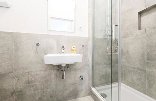 Tolstov Apartments - Several 1 Room Fitter Apartments with kitchen and washing machine - 25 Min Messe DUS - Photo 28