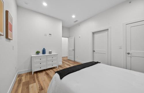 Stylish Downtown Unit with Historic Charm apts - Foto 17