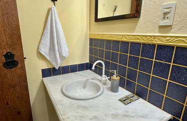 Casa Rústica - 3 vagas de garagem - Pet Friendly com vista para Serra de São José - até 8 hóspedes - Foto 67