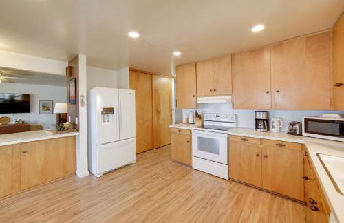 Waterfront Lakeport Rental Home with Private Dock! - Foto 9