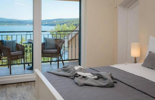 Seafront Villa Noah with heated pool - Foto 4