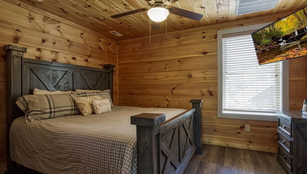 Ern824 - Best Days - Great Location! Close To Town! 2 Bedroom Cabin by RedAwning - Foto 5, Habitación