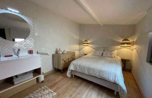 Duplex en rez-de-chaussée avec cour intérieure privée, proche de la mer, WIFI - Foto 6