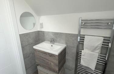 Beautiful house in Poole with parking, 2 bed & 2 bathroom - Foto 27