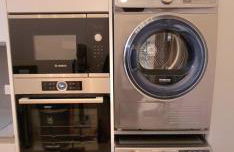 London Luxury 3 bedroom flat, 2 bathrooms, Living Room, free parking, 4 mins to station, garden - Foto 68