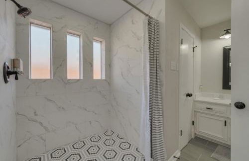 Charming 5BD-3BA in the Heart of Plano -Sleeps 10 - Foto 17