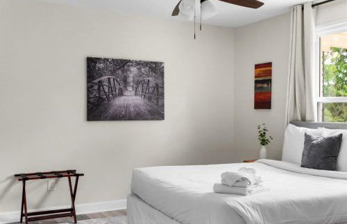 10 Min to Downtown-Modern in Magic City-Both Units - Foto 23