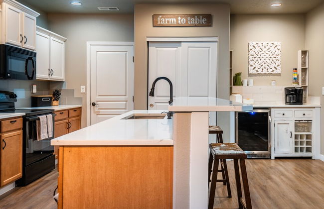 Old Mill Getaway by Avantstay Private Backyard w Hot Tub - Foto 10