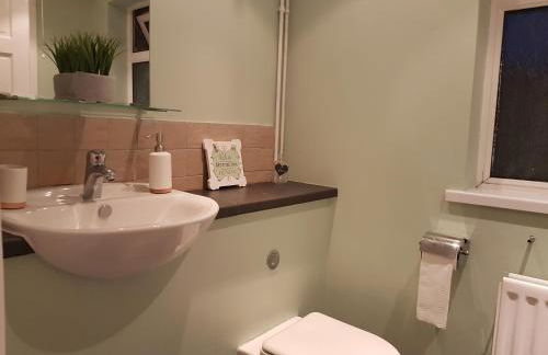 Tynant House- Cosy 3 bed house- Near City Centre and FREE parking - Foto 21