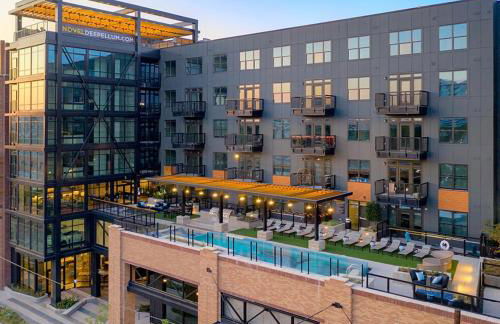 Deep Ellum Theatre Suite - The Black Collection - Foto 7