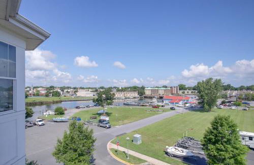 Walkable Condo with Drawbridge Views in Cambridge - Foto 28