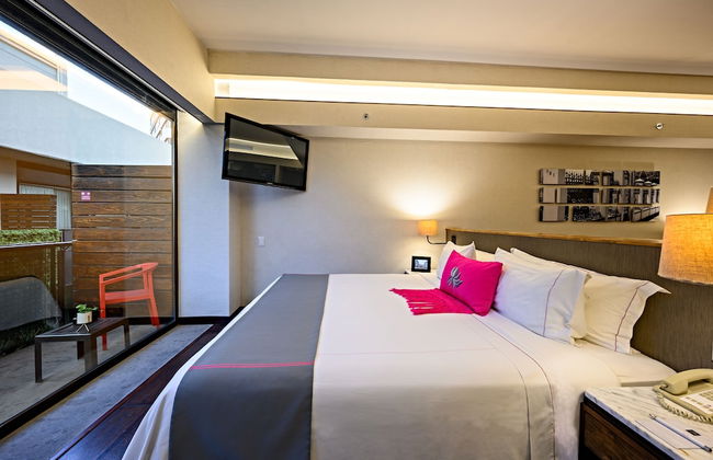 Las Suites Campos Eliseos - Foto 11