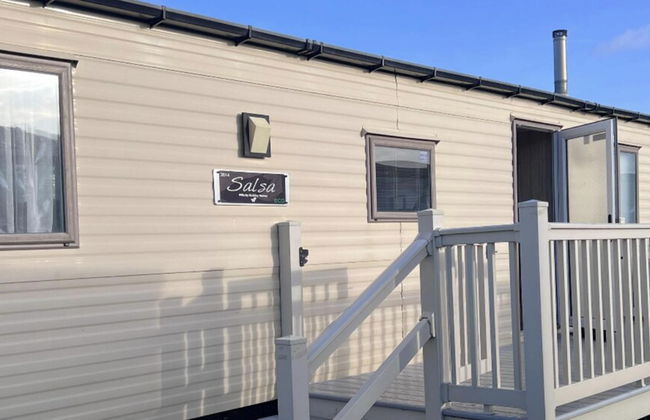 Budget 3 Bedroom Caravan With Decking at Heacham - Photo 25