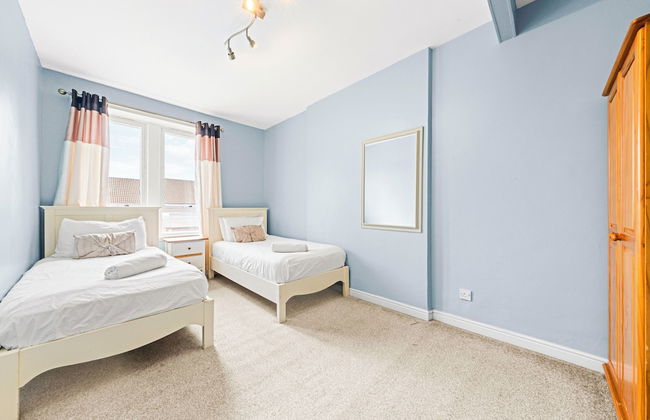 Warm Cosy Family Home With Free Parking - Foto 9