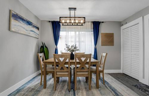 Luxe by Jenn - 3BR Retreat with Heated Pool - Photo 63