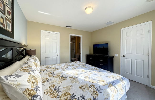 This Amazing 6 Bedroom Property With a Lake View - Foto 30