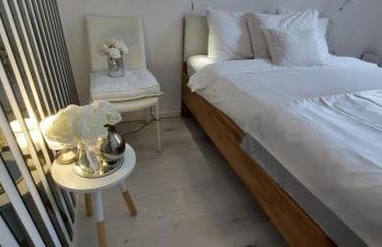Luxurios and historic apartment "Shine" - right on the Main Square - Photo 80