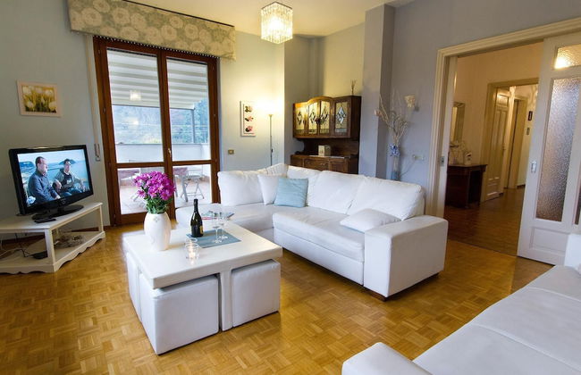 Connie s Apartment in Monvalle - Photo 1