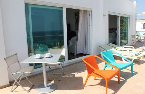 Breathtaking Villa with infinity pool over the sea - Foto 13