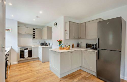 3 Bed in Acton oc-c28929 - Photo 8