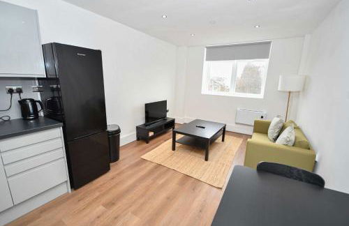 Modern 1 Bedroom Apartment in Morley with Parking - Foto 30
