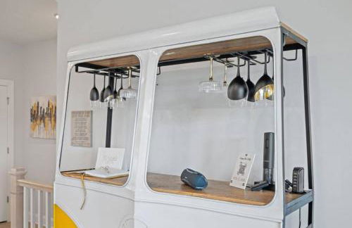 NEW Luxury Condo, Rooftop Terrace, EV Charger! - Foto 25