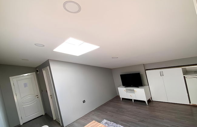 La Vie Suit Hotel - Photo 23