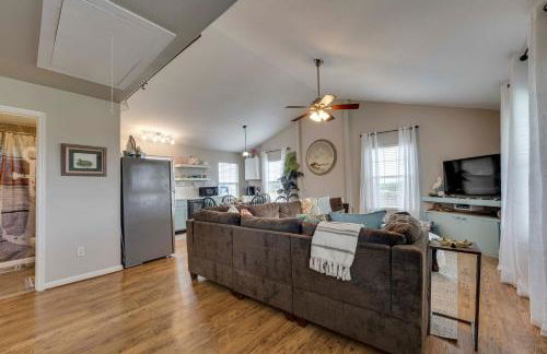 Fish and Boat Home with Spacious Yard in Seadrift - Foto 5