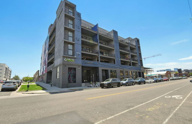 Cowboy Muse | RiNo Art Lofts - Foto 33