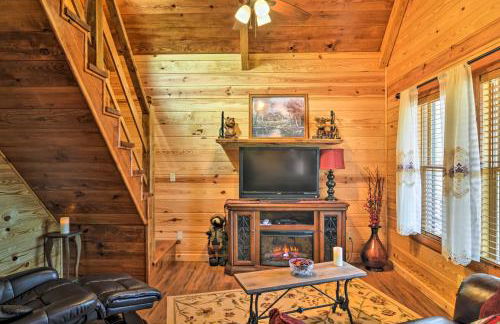 2 Mi to Lake Hamilton! Log Cabin with Cozy Loft - Foto 4