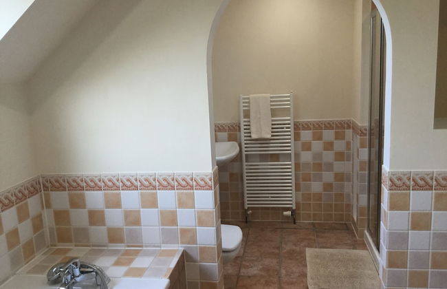 Inverness Apartments - West Heather - Photo 14