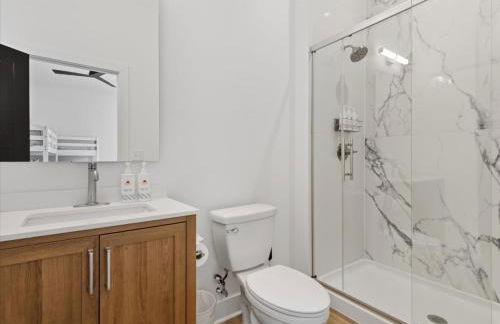 Expansive Deck, Private Dock, Boat Slip and Stunning Views - Foto 27