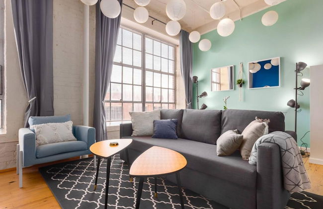 Loft Living in the Trendy Warehouse District - Foto 15