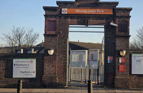 Spacious 3-Bedroom Apartment Near Stratford, 1 Minute From Train Station - Foto 6