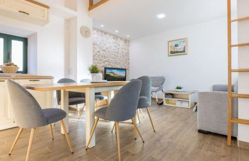 Heritage house Stipanovi dvori with heated pool and jacuzzi - Foto 21