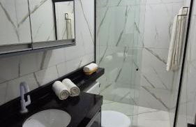 Apto Novo bem localizado e garagem - Foto 10