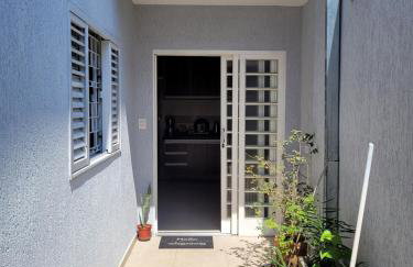 Edícula com estacionamento privativo, a uma quadra do Shopping Oriente - Casa da Sensei - Foto 31